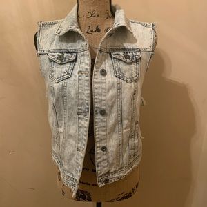 Highway Jeans • Light Wash Denim Sleeveless Jacket